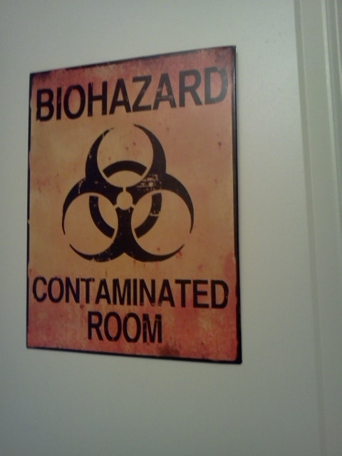biohazard tin sign